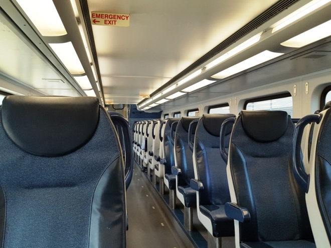hàng ghế trên xe lửa